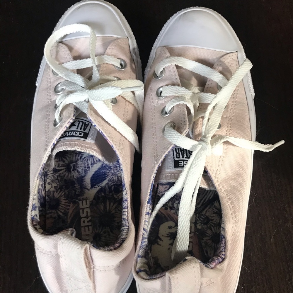 Pale pink converse